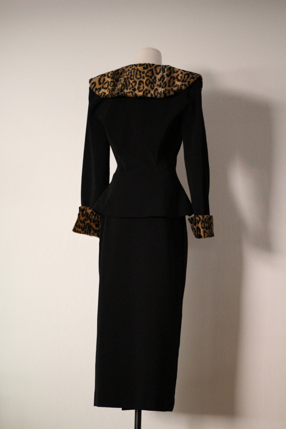Lillie Rubin Sabrina Carpenter / The Nanny Fran Fine Leopard Suit Set