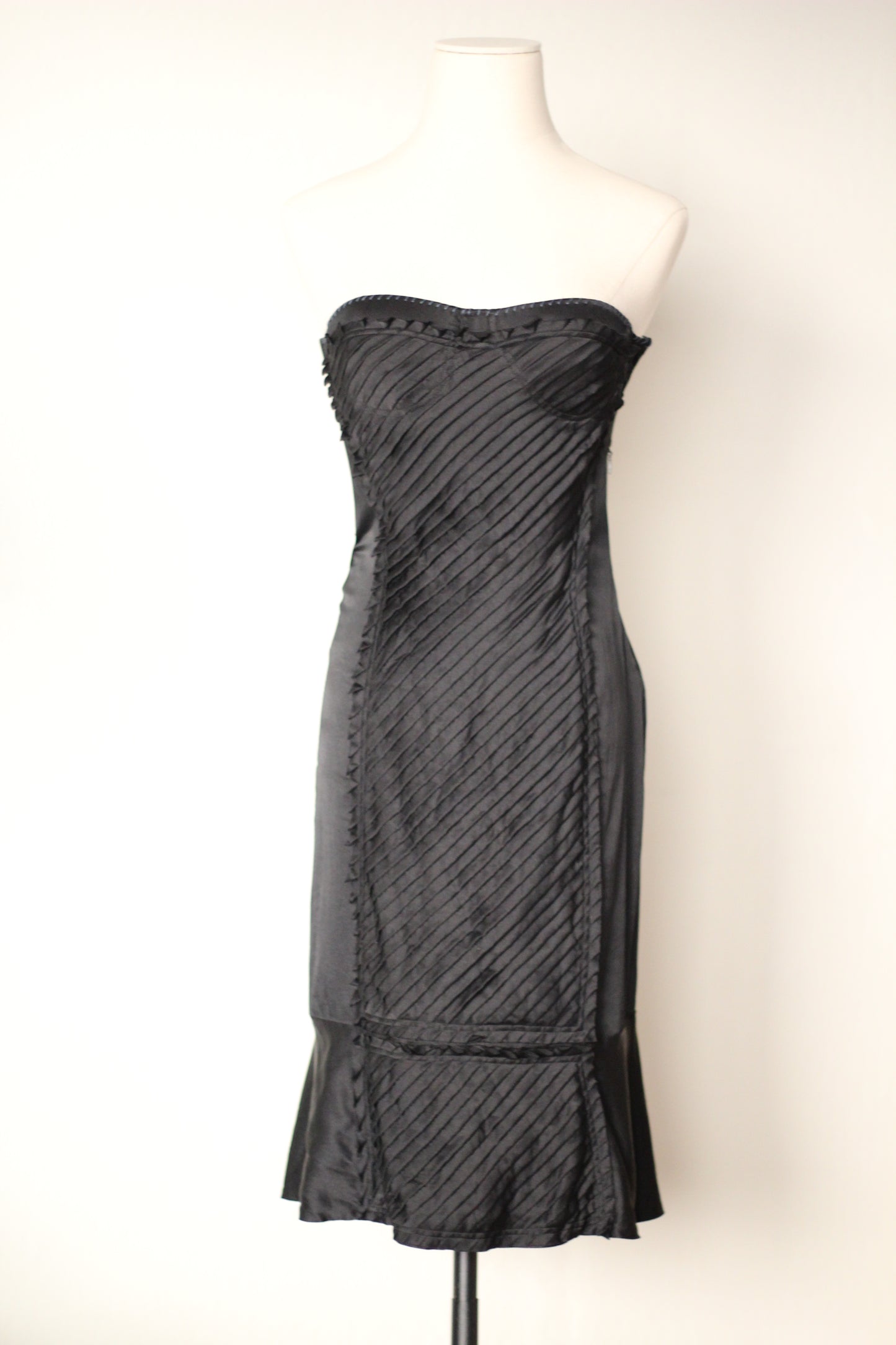 Gucci by Tom Ford Spring Summer 2004 Silk Dress